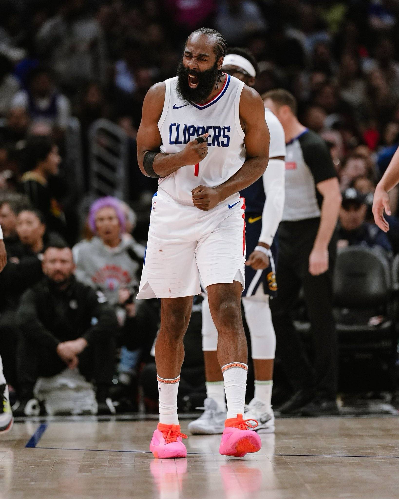 开云官方网站-TES不断突破！，哈登连续十五场比赛得分超过出色发挥再创辉煌时刻-开云官方网站