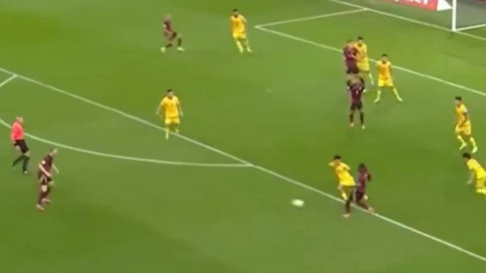 开云中国官网-德布劳内重返赛场,反败为胜首场状态出色,勇士观众沸腾!全场沸腾不已-开云中国官网