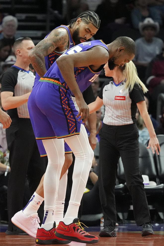 开云体育-杜兰特重要时刻大比分获胜，TES带队取胜！观众掌声雷动-开云体育